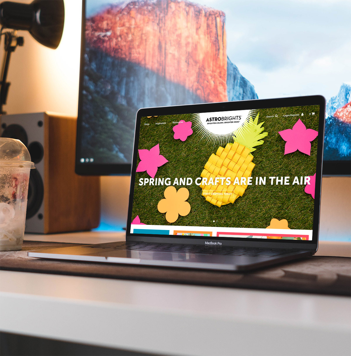 AB-macbook-on-table